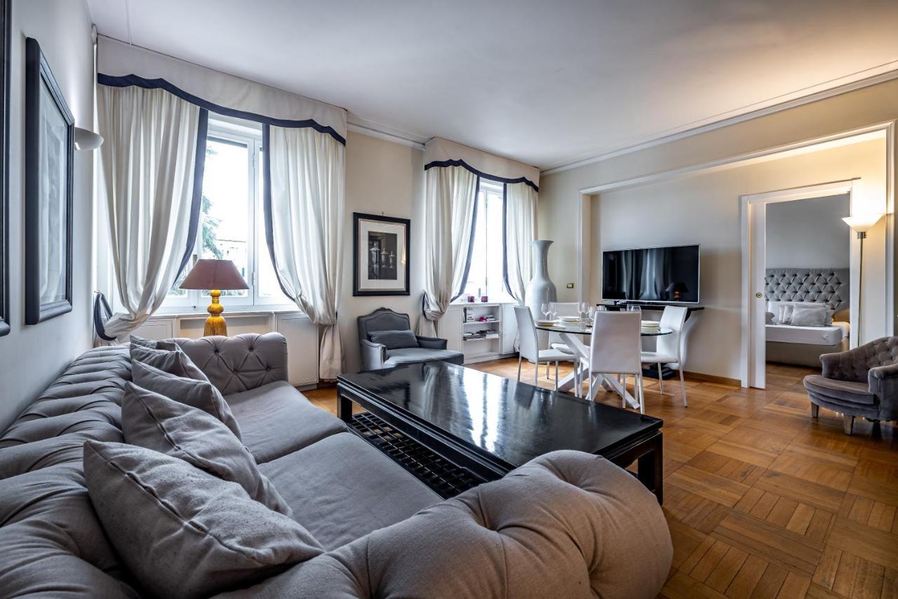 Yid D'Azeglio Luxury Apartment With Parking Firenze Bagian luar foto