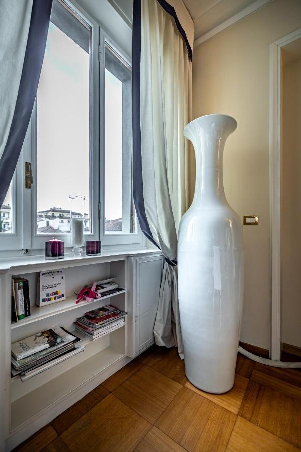 Yid D'Azeglio Luxury Apartment With Parking Firenze Bagian luar foto