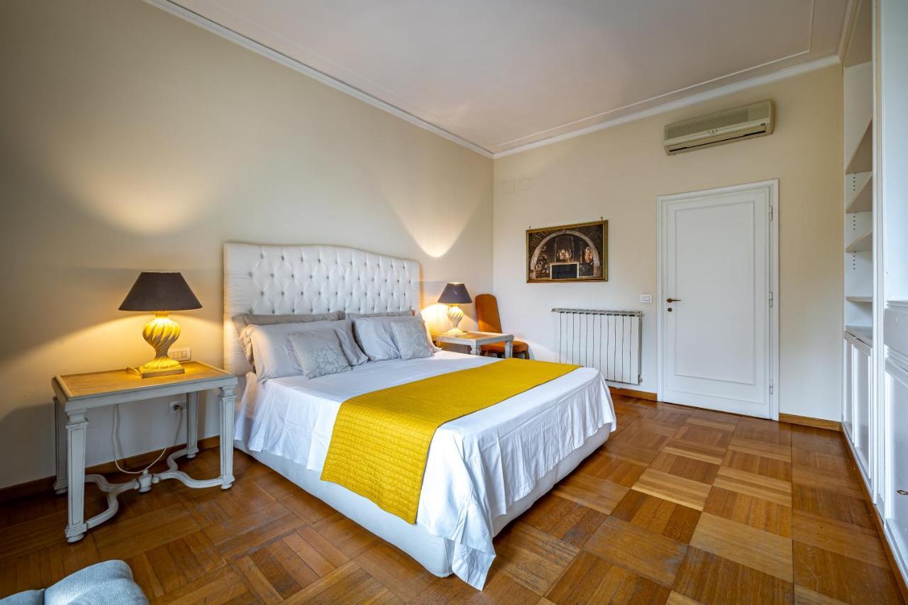 Yid D'Azeglio Luxury Apartment With Parking Firenze Bagian luar foto