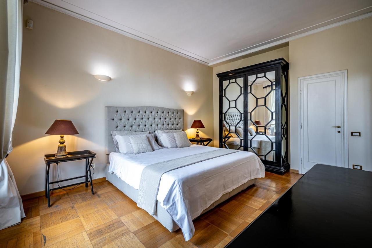 Yid D'Azeglio Luxury Apartment With Parking Firenze Bagian luar foto