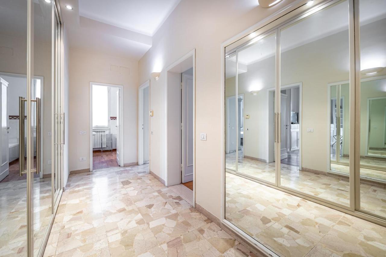 Yid D'Azeglio Luxury Apartment With Parking Firenze Bagian luar foto