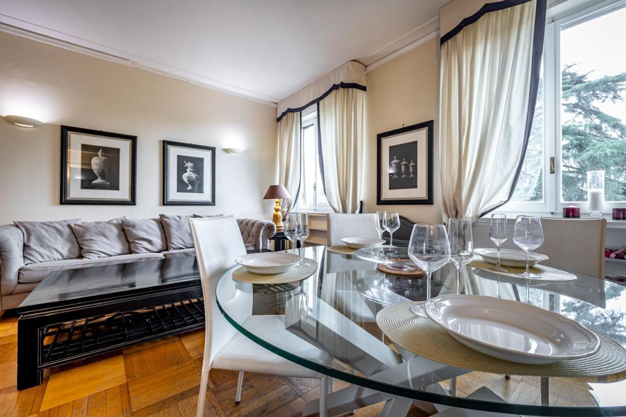 Yid D'Azeglio Luxury Apartment With Parking Firenze Bagian luar foto