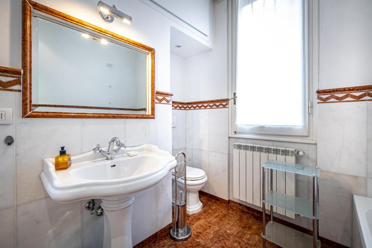 Yid D'Azeglio Luxury Apartment With Parking Firenze Bagian luar foto